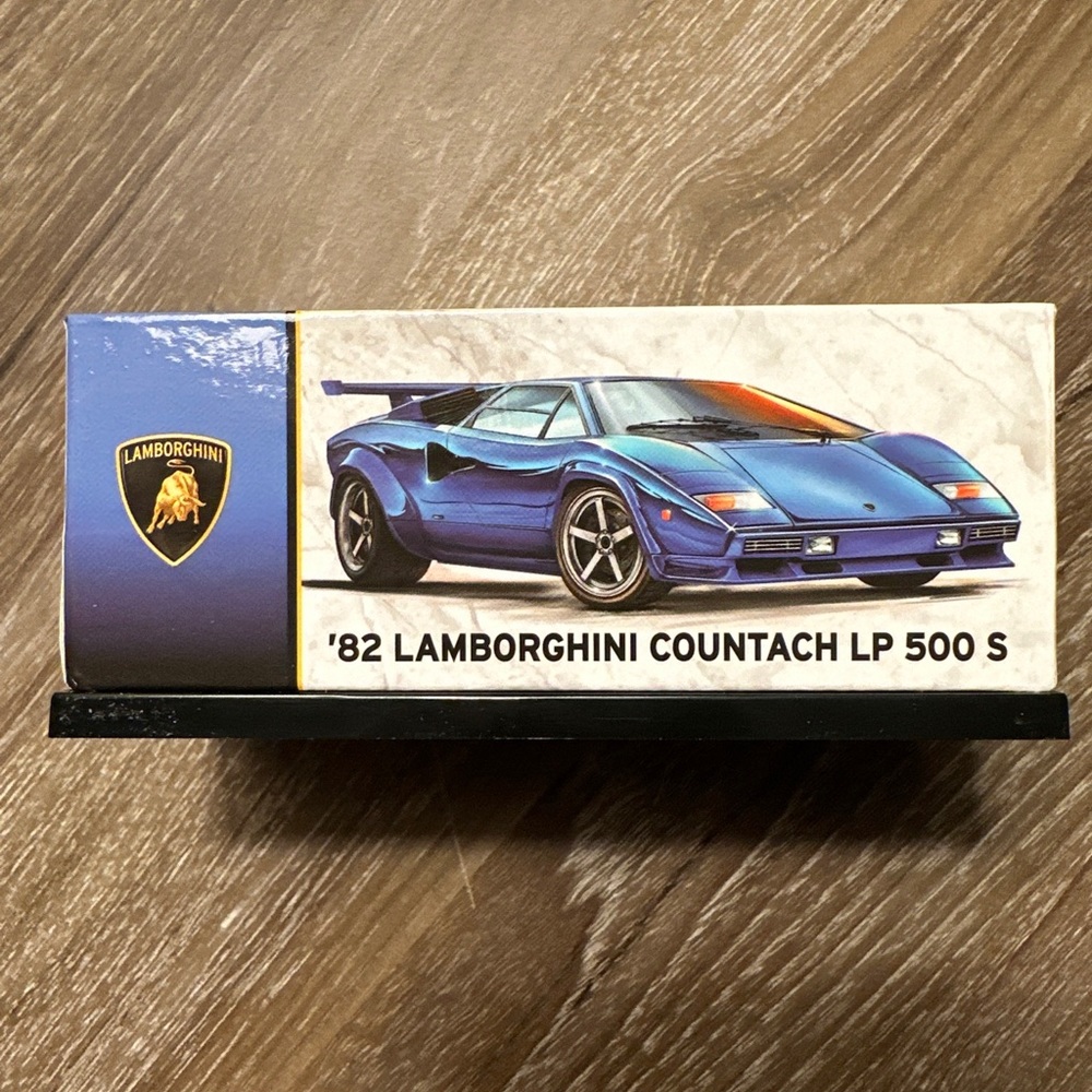 Hot Wheels ‘82 Lamborghini Countach LP 500 S